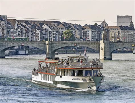 Schleusenfahrt nach Rheinfelden